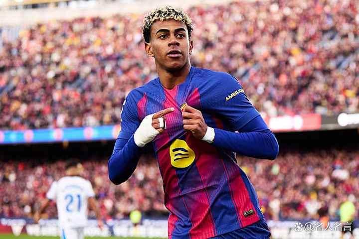 SI评选当今足坛25佳右边锋:18岁天才登顶,梅西仅第6